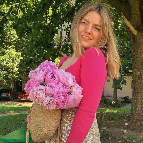 Meet your Posher, Kseniia - Picture 2 of 2